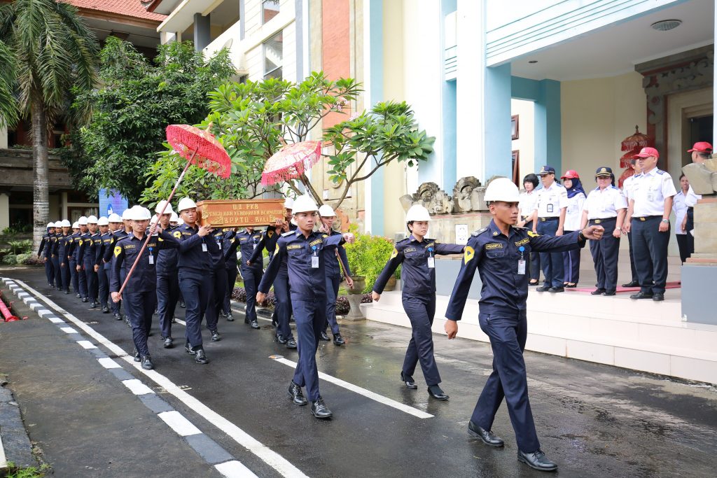 Penerimaan Poltrada Bali