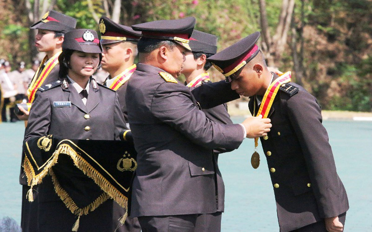 Jalur Masuk Polisi