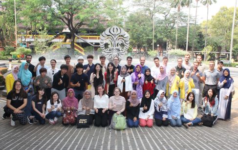 kelas internasional ui