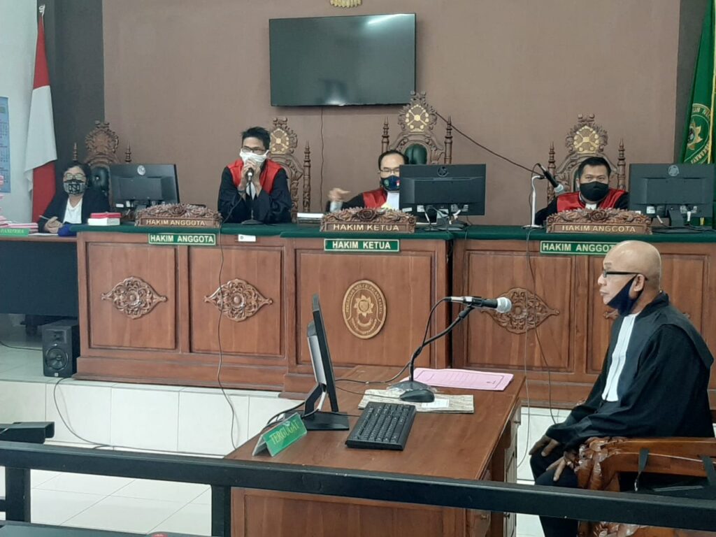 perguruan tinggi negeri jurusan hukum