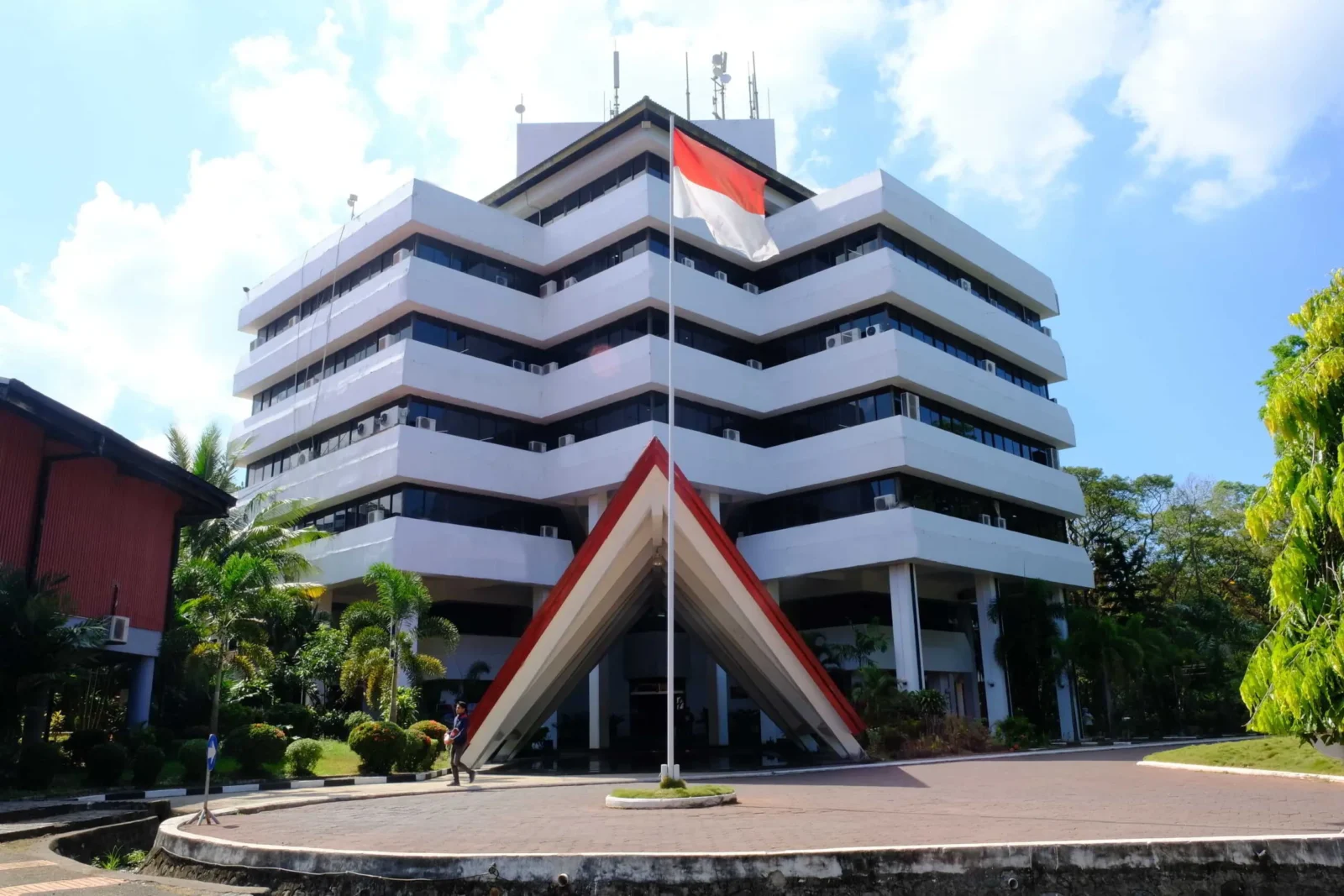 universitas terbaik di Sulawesi