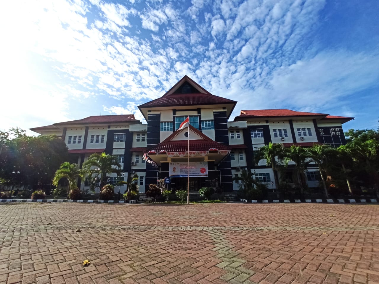 universitas terbaik di Sulawesi