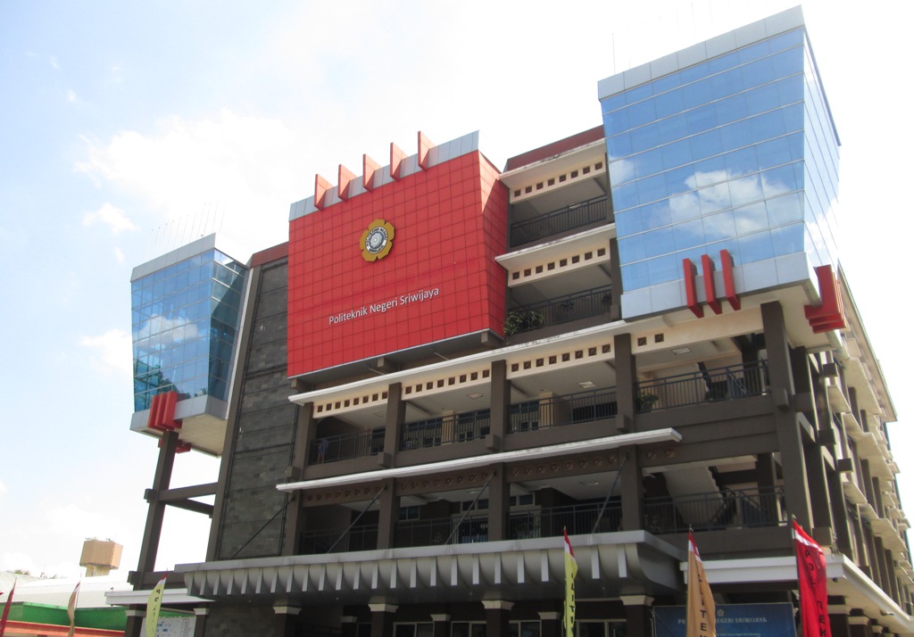 Kampus Penerima Mahasiswa Terbanyak 2025