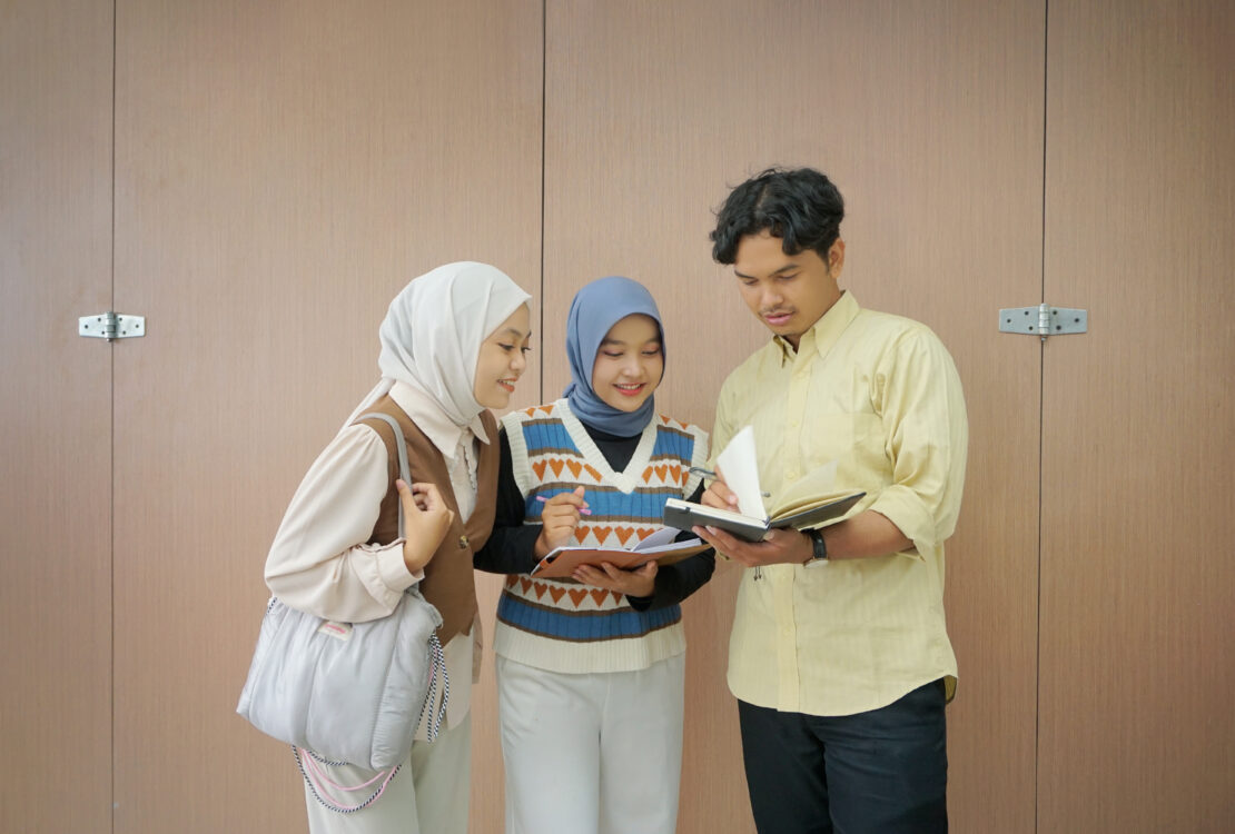 universitas negeri yang ada di Jogja