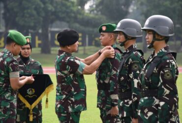 perbedaan AKMIL dan UNHAN